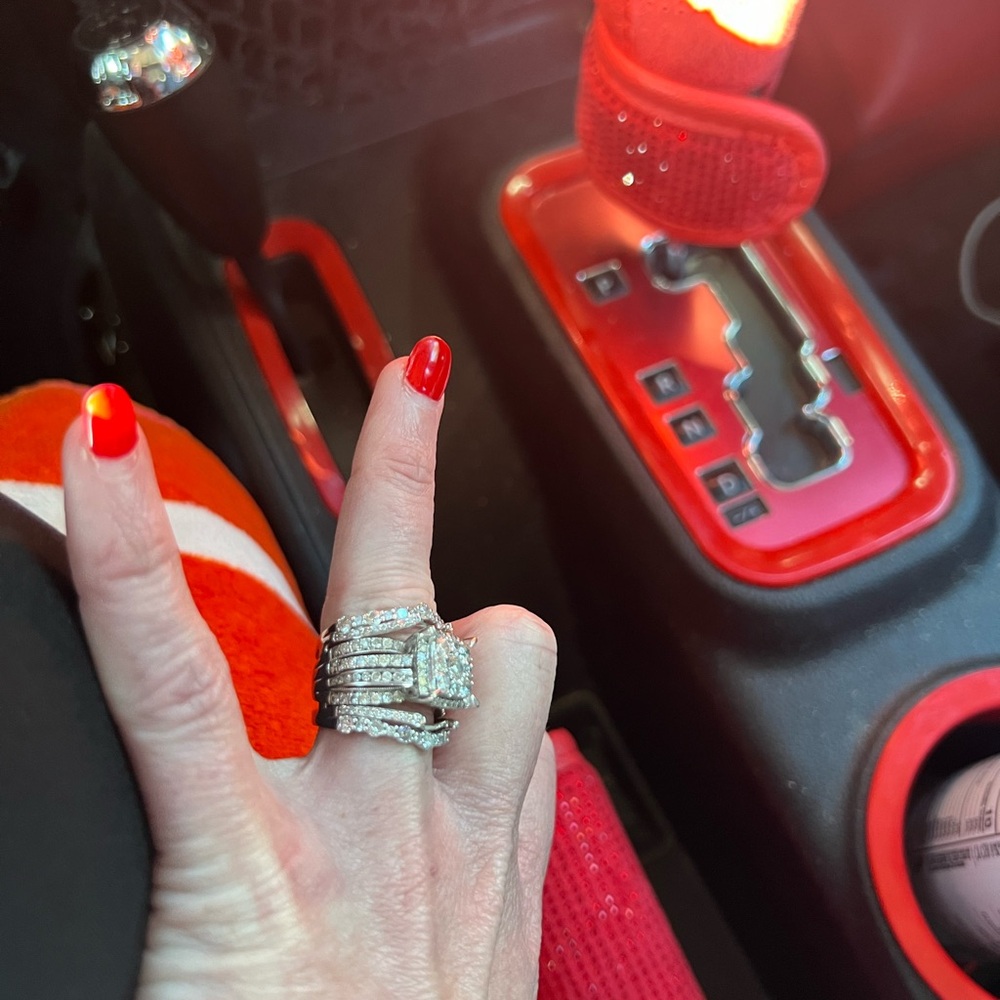 Wedding ring - Picture 4 of 4